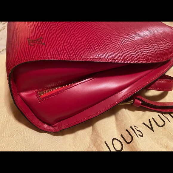 Louis Vuitton Epi Backpack - Picture 2 of 8